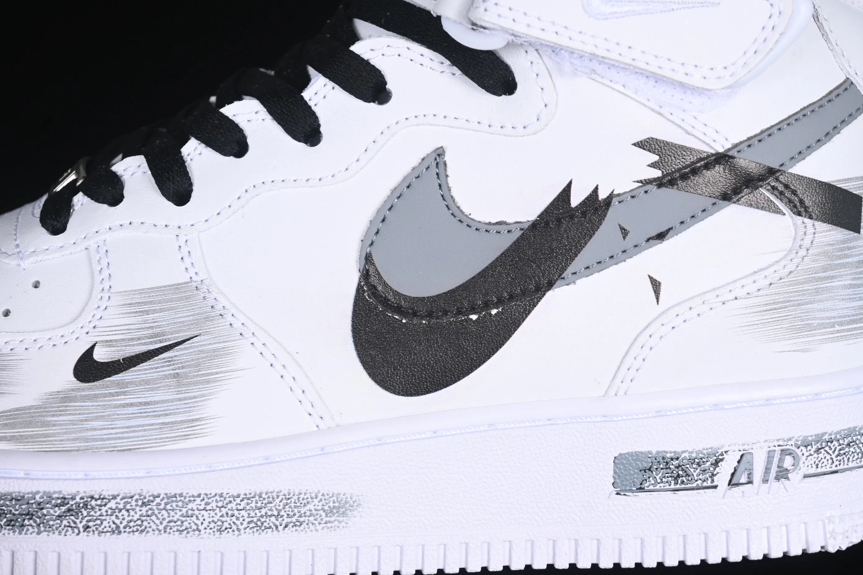 All Categories Nk Air Force 1 Air Force Series Nk Air Force 1 Mid Air Force Mid Nk Air Force 1'07 Mid Broken Hook Inkjet Painting Second Dimension Theme Air Force One Mid Casual Sneakers ZH0316-053